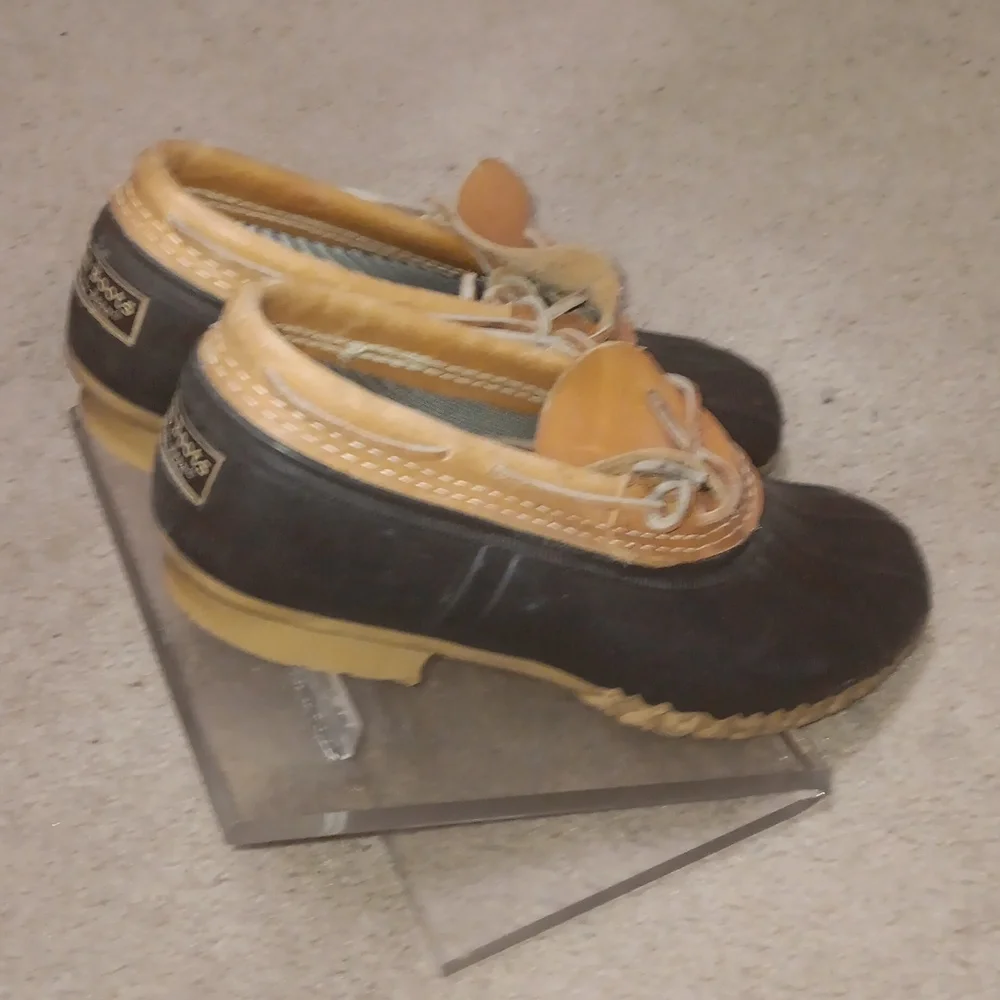 L.L. Bean Black and Tan Rain & Snow Boots - Picture 1 of 11